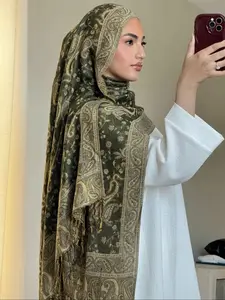 Women's Fashion Winter Jacquard Scarf Thick Warm Headscarf Windproof Shawl Muslim Hijab, Stylish New Arrival for Cold Weather hijab Winter Scarf, Modesty