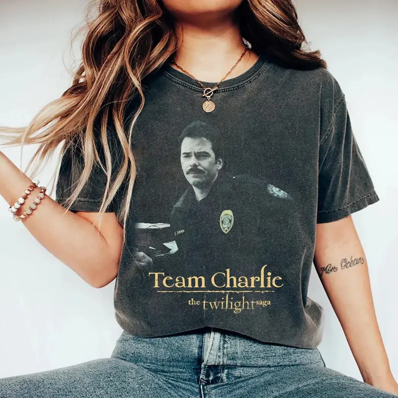 Vintage Team Charlie Comfort Colors  T-Shirt, Twilight Saga Movie Gifts For Man And Women Unisex T-Shirt