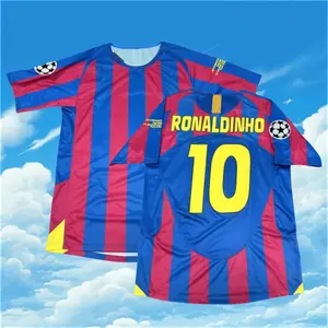2005 2006 Home Retro No.10 Ronaldinho Short Sleeve Soccer jersey
