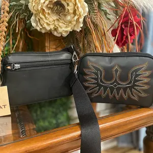 A770016701 Ariat Women's Casanova Collection Leather Belt Bag