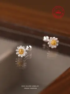 S925 Sterling Silver Cute Daisy Flower Design Earrings, Flower Stud Earrings, Fashionable Earrings for Women & Girls, Elegant Minimalist Earrings, Trendy All-match & Exquisite Jewelry for Birthday Gift