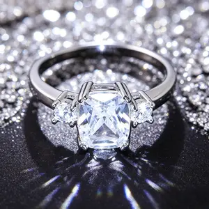 Three-Stone Cushion-Cut Promise Ring for Women, Elegant Silvery-Tone Statement Band, Ideal Romantic Gift for Her, Perfect for Parties, Anniversaries & Everyday Wear