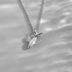 Whale drop necklace for men and women, trendy and cool style, long sweater chain, fashionable and simple couple pendant, small whale necklace, personalized and creative design