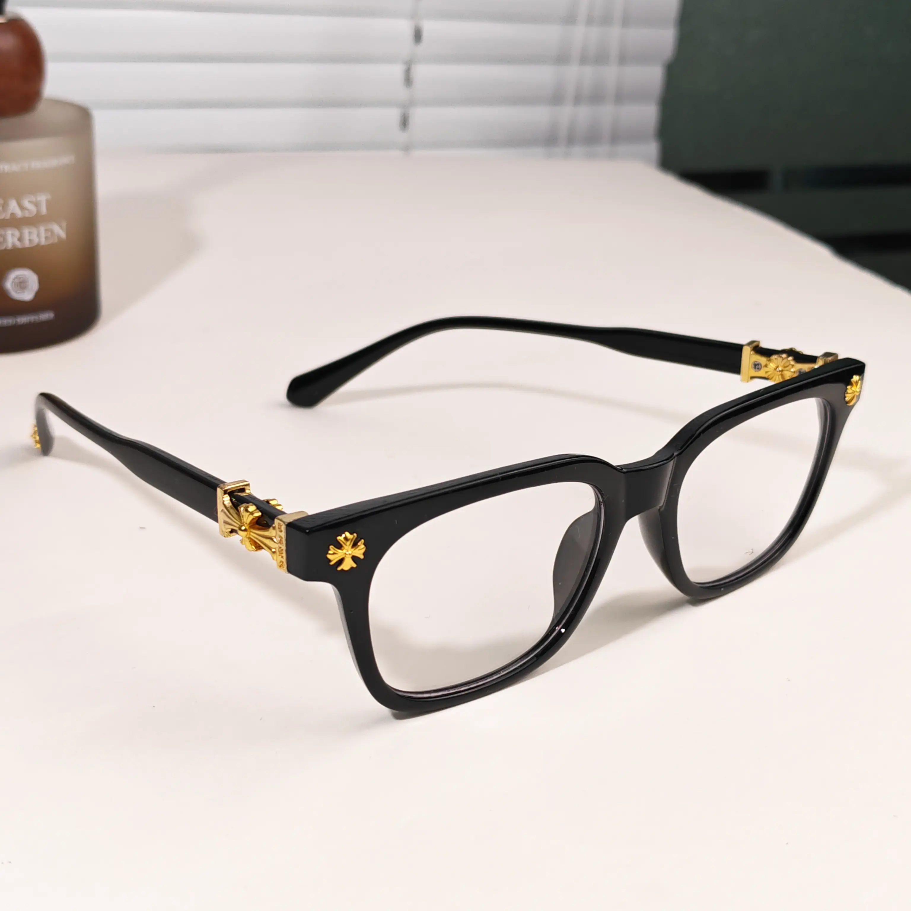 Unisex Retro Chic Blue Light Blocking Glasses, Casual StylishGlasses with Trendy Frames, European-American StyleSports Eyewear