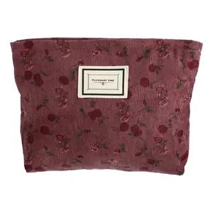 Corduroy Floral Makeup Bag, Zipper Flower Cosmetic Pouch, Aesthetic Women Cosmetic Bags Coin Purse Suitable for Foundations Lipsticks Brushes, Red