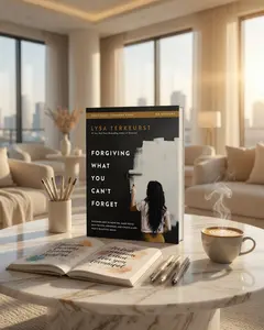 Forgiving What You Can't Forget Bible Study Guide with Streaming Video: Discover How to Move On, Make Peace with Painful Memories, Create a Beautiful Life Again Paperback | Christian Healing & Forgiveness Book