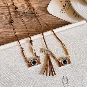 Women's Melard Brown Camera Head Necklace - Elegant High-End Niche Design Long Sweater Chain, Autumn-Winter New Fashion Accessory, Film Camera Necklaces, Camera Head Necklaces
