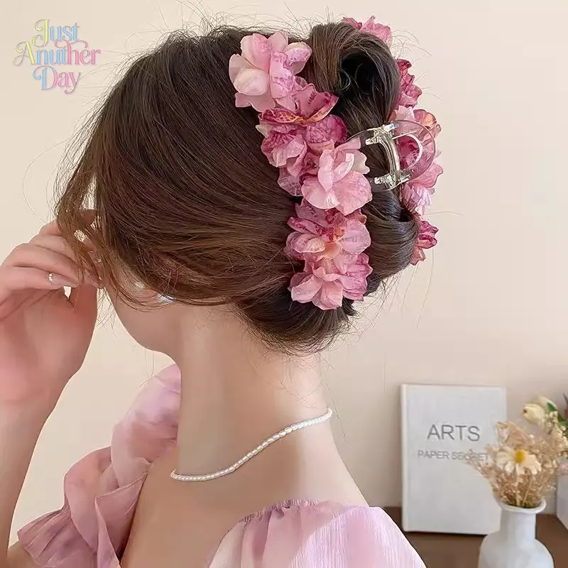 Romantic Pink Flower Hair Claw, Elegant Floral Hair Clip for Women, New Chinese Style Hair Accessory, Large Flower Claw Clip for Thick Hair, Perfect for Spring, Wedding, Party