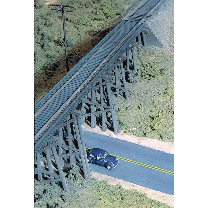 Walthers Cornerstone 933-3147 Trestle w/Deck Girder Bridge - Kit - 15-1/2 x 4 x 4" 38.7 x 10 x 10cm, HO Scale