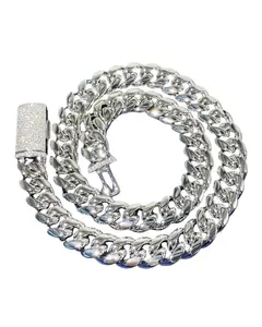 VVS1 Moissanite Buckle Cuban Link Chain