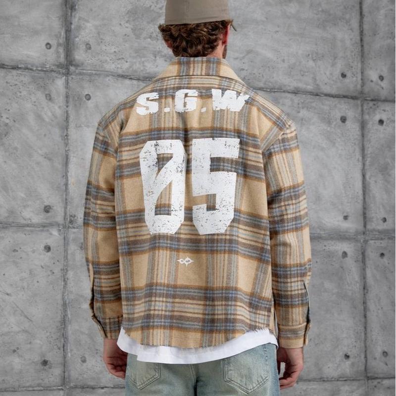 Lightweight Flannel Men's Shacket - Plaid Design, Button Closure, Comfortable Fit