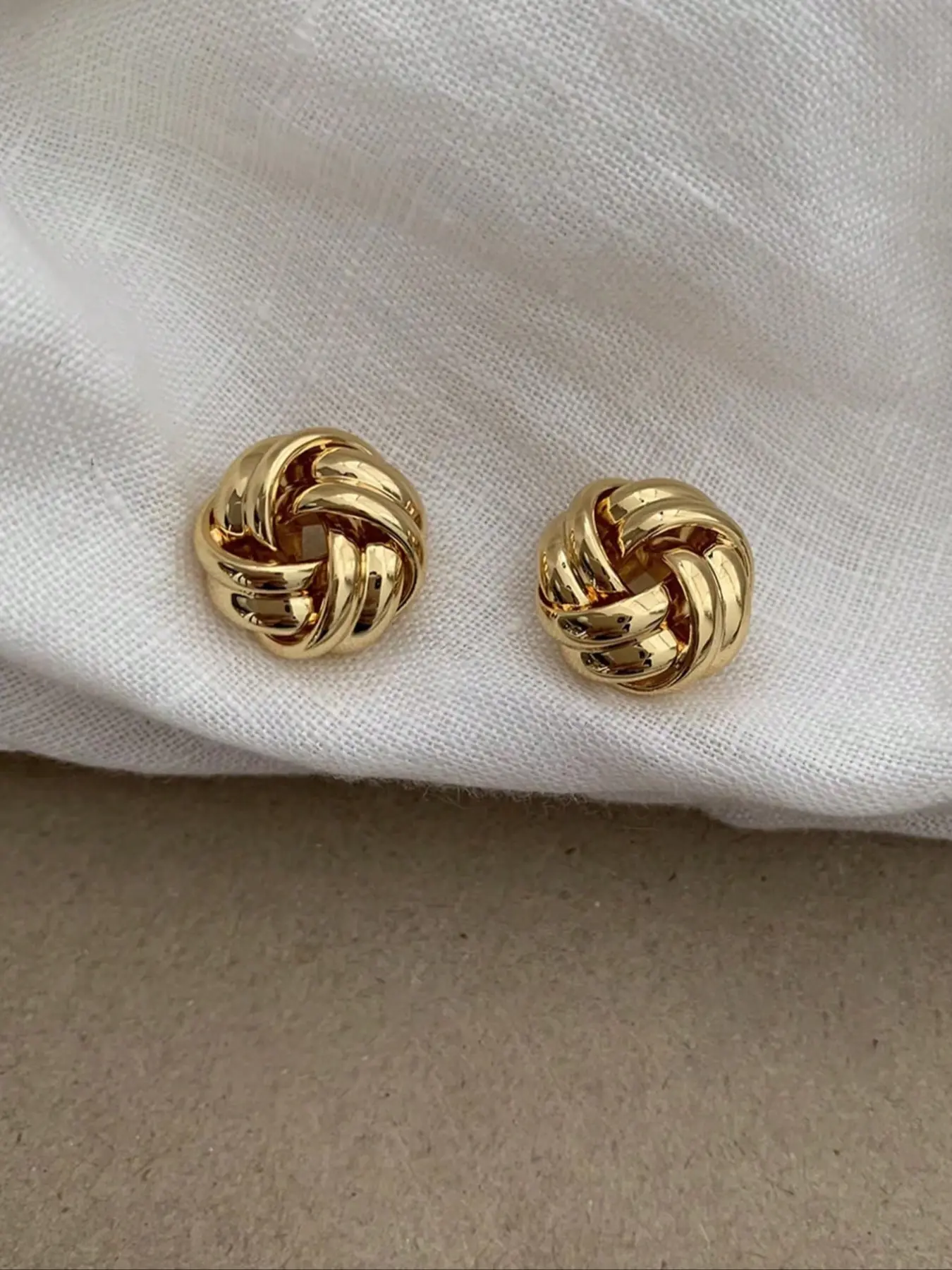 Cute Twist Knot Earrings, Stud Earring Jewelry, Earring Studs, Round Circle Design, Perfect for Daily Wear and Holiday Gifts, Unique Ear Decorations, Trendy Jewelry, Fashion Earrings, Fashionable Earrings