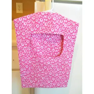 Old Fashioned Clothespin Bag with Pink Daisies
