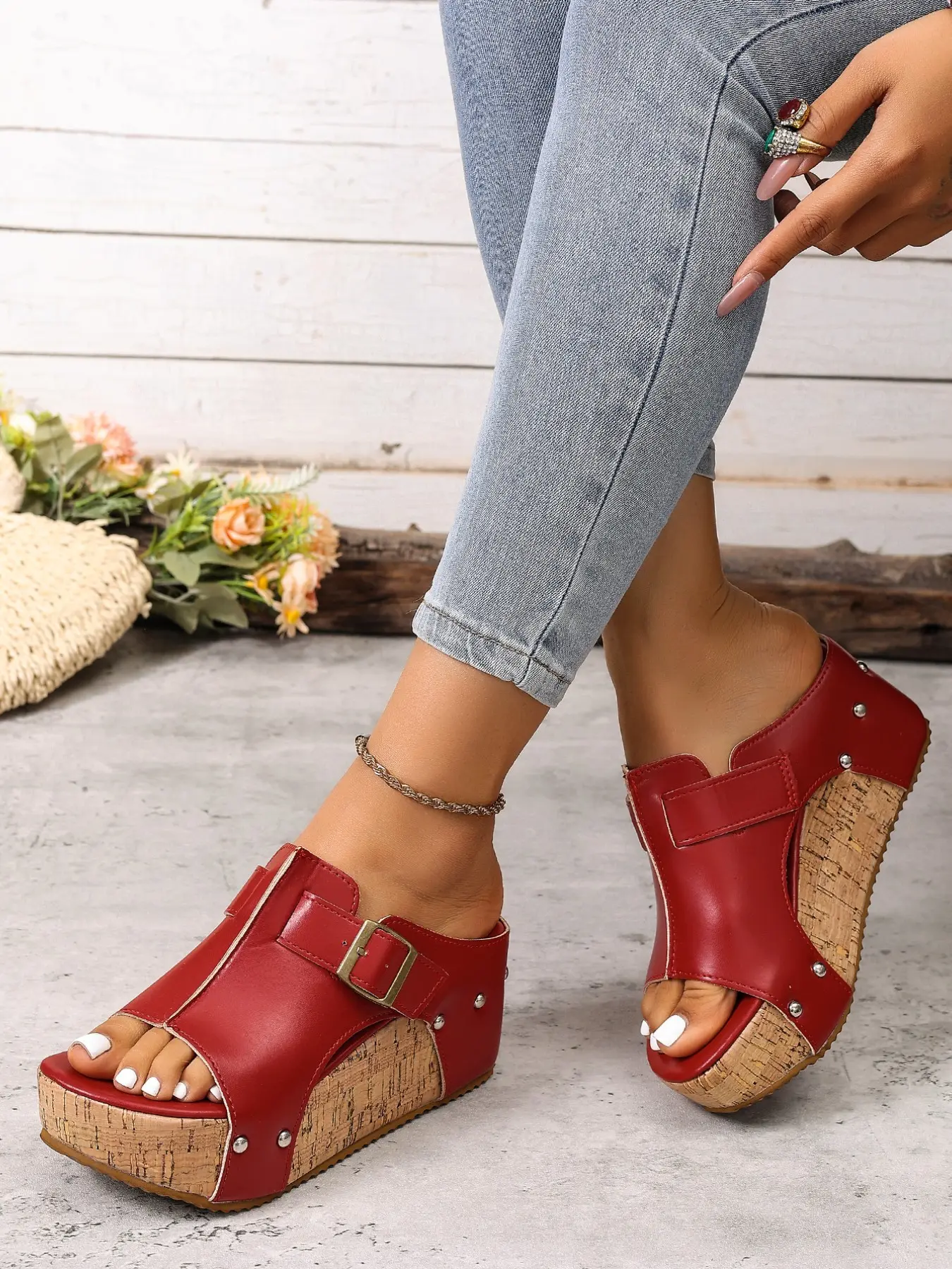 Women's Summer Thick Sole Sandals, Comfortable Slip-On Shoes with Fish Mouth Design, Casual Buckle Detailing, Ideal for Daily Wear, Chic Summer Footwear