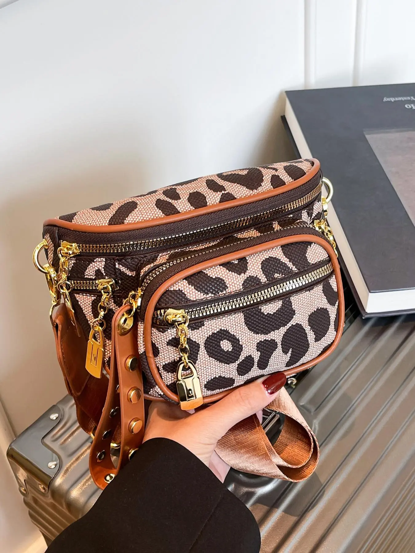 Mini Crossbody Belt Bag, Punk Style Leopard Pattern Multi-Layer Storage Bag, Suitable for All Seasons, Zipper Belt Bag, Crossbody Fanny Pack, Casual Bum Bag, Crossbody Waist Pack, Waist Bags, Bumbag