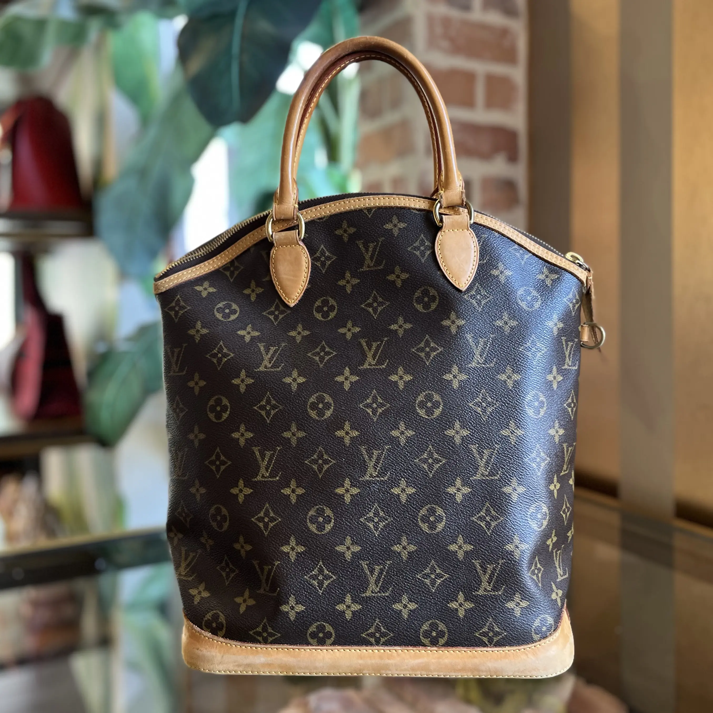 Pre-owned Louis Vuitton canvas Shoulder Bags Lockit Vertical Brown Monogram Tote