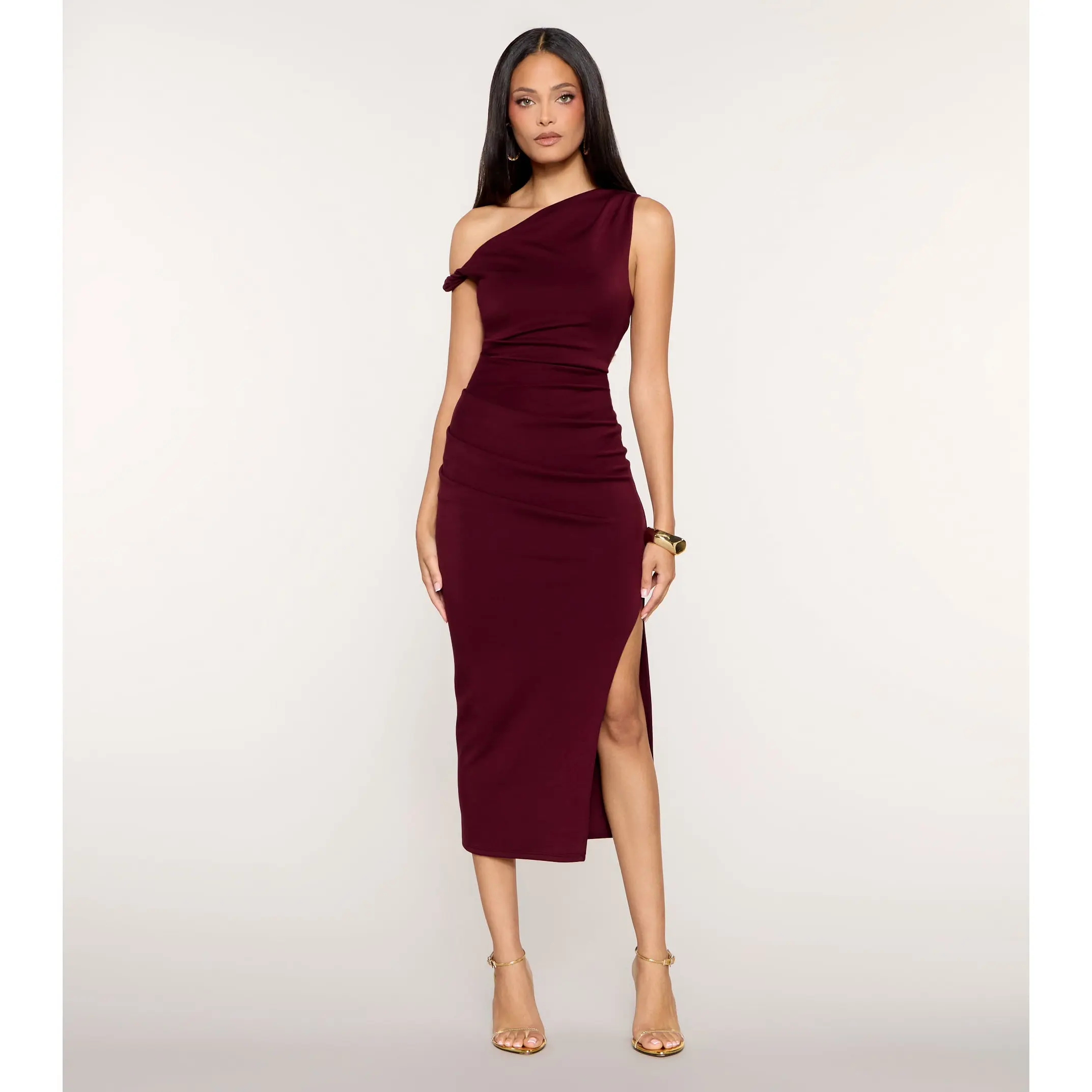 Sleek Angle One-Shoulder Side Slit Bodycon Midi Dress