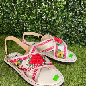 Crossed Mexican Huarache Sandals with Floral Embroidery and Greek Key Design for Comfortable Wear