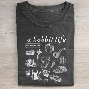 Gildan Men's Fitted Round Neck Short-Sleeve Printed T-Shirt - JRR Tolkien Vintage A Hobbit Life Graphic, The Lord of The Rings, Middle Earth, Bilbo Baggins Book Lover Casual Top, Tshirt