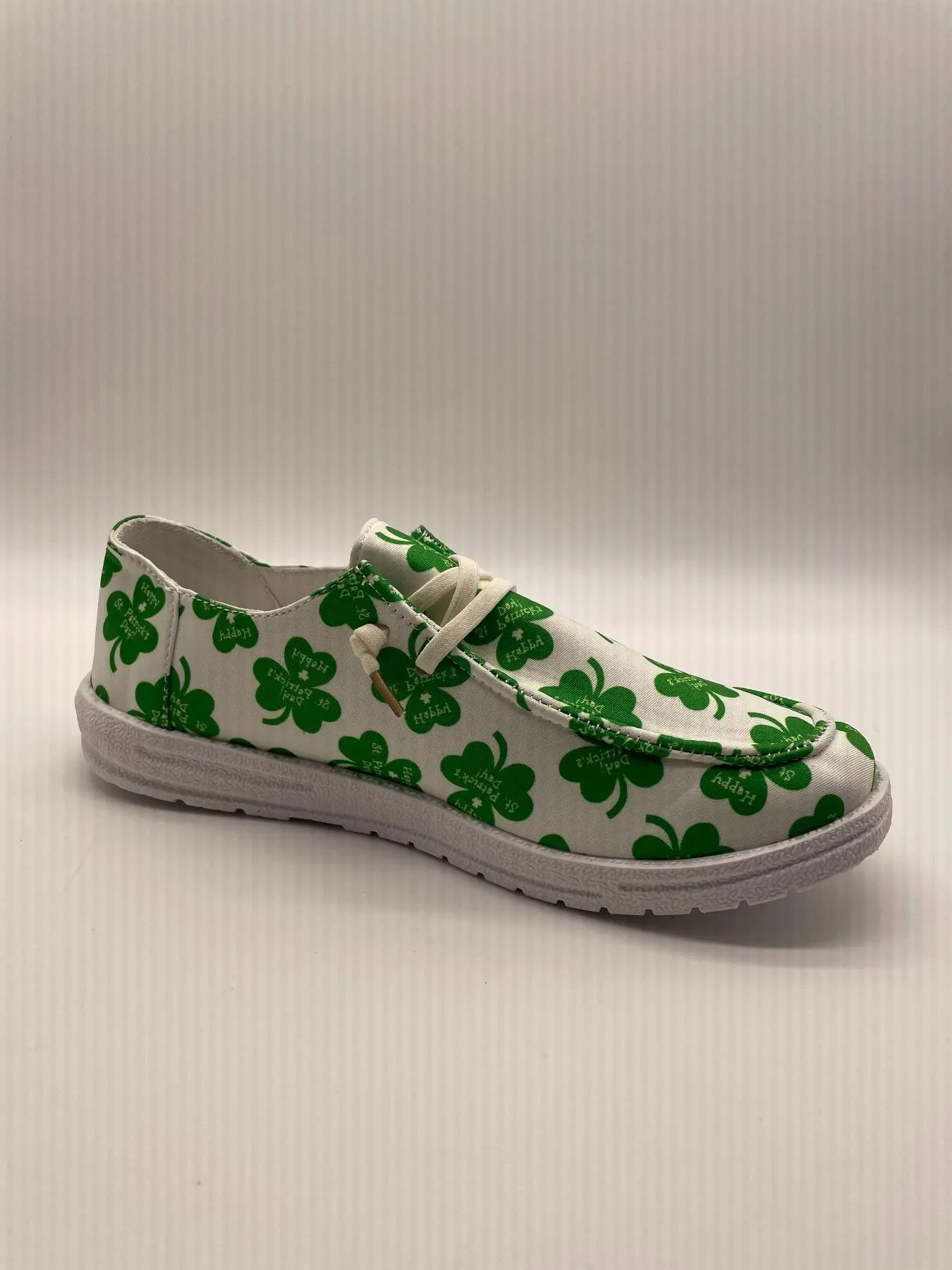 Women's Fashionable Four Leaf Clover Print Sneakers, Casual Comfortable Breathable Rubber Sports Shoes, Female All-match Round Toe Slip On Shoes for Daily Wear, Footwear
