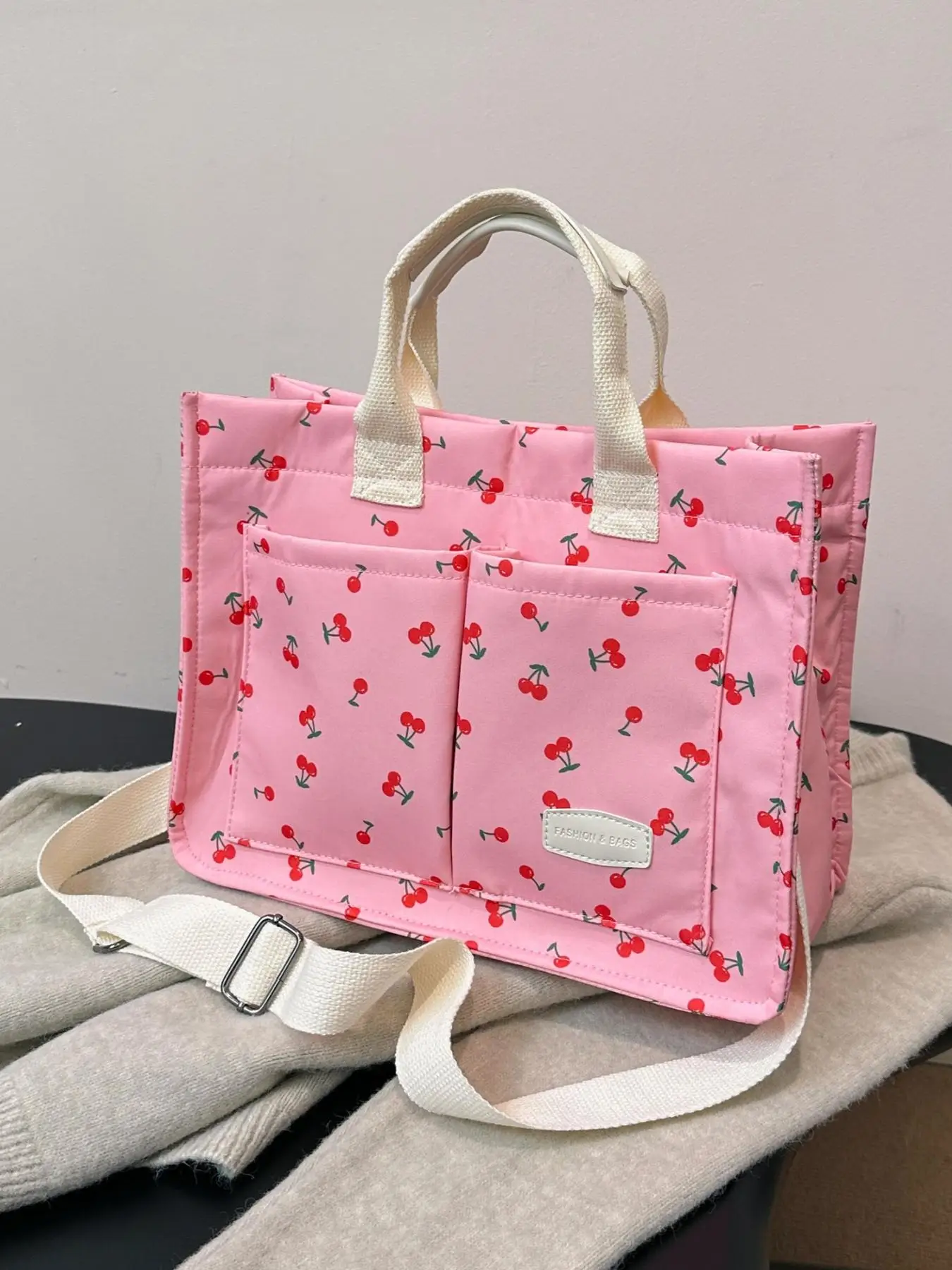 Women's Cute Cherry Pattern Tote Bag, Summer Outfits 2025 Multi-pocket Large Capacity Casual Tote Bag, Casual Versatile Crossbody Bag for Commuting an