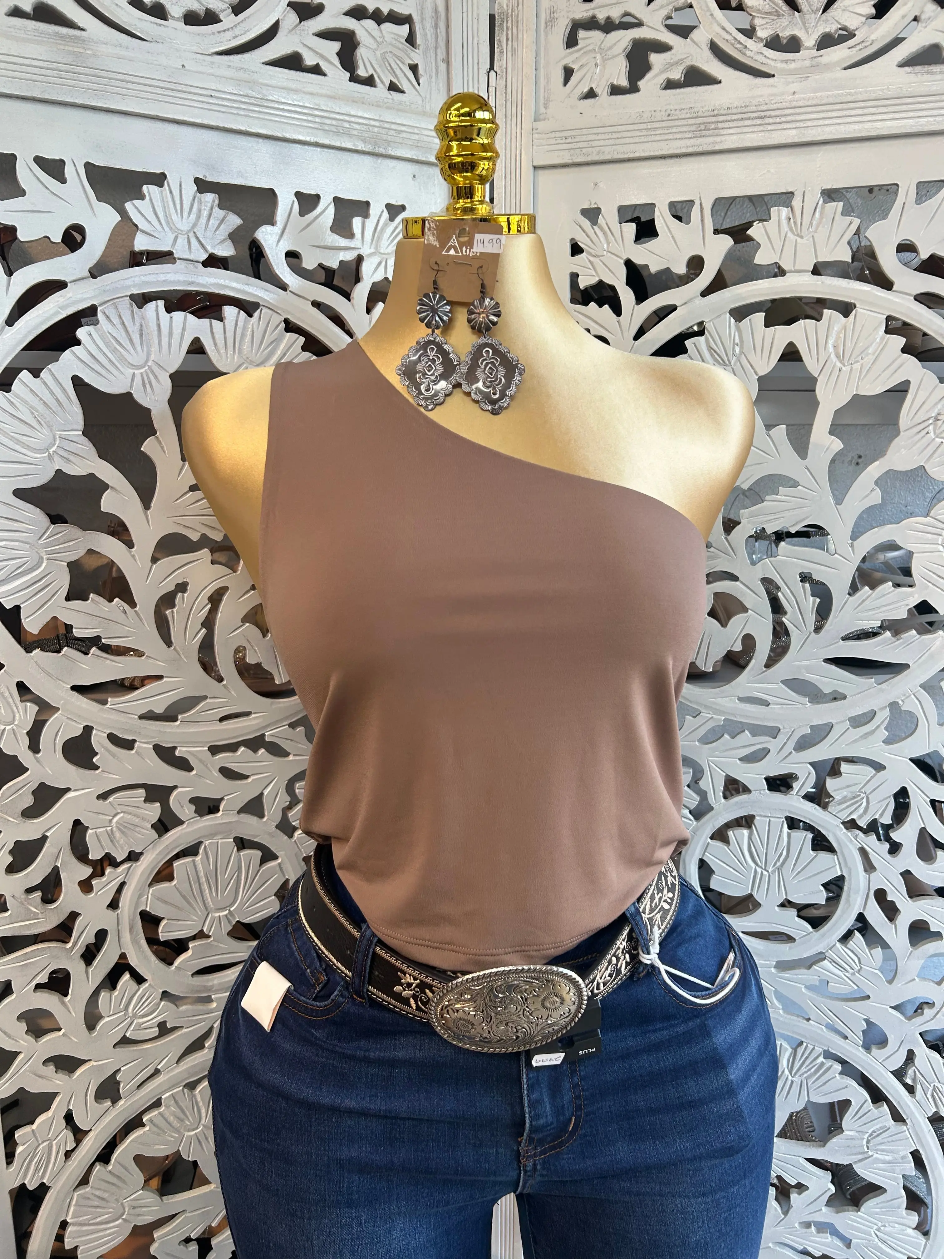 One sleeve crop top