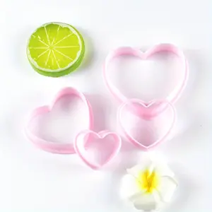 4 Pcs/1Set Heart-Shaped Cookie Cutters Valentine's Day Love Wedding Romantic Cookies Molds Baking Tools Biscuits Stamp Fondant Cake Clay Molds