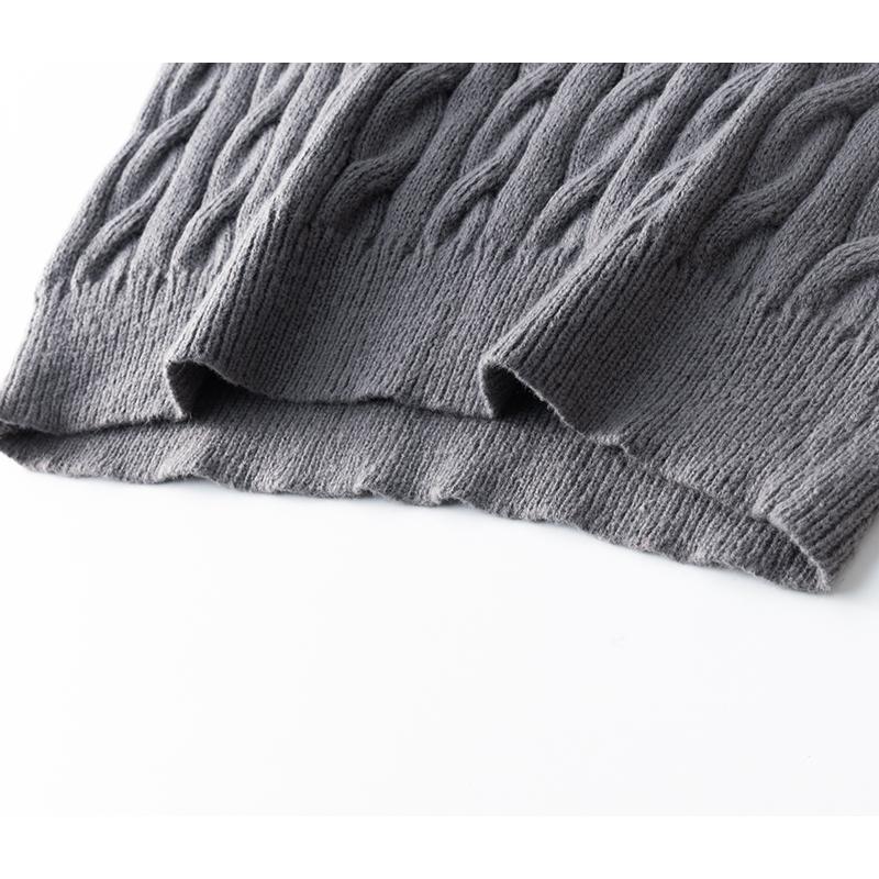 Men's Turtleneck Zip-Up Knit Sweater with Adjustable Neckline, Classic Cable Knit Pattern, Minimalist and Versatile, Perfect for Staying Warm and Stylish This Fall and Winter