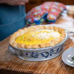 Prairie Floral Quiche Dish