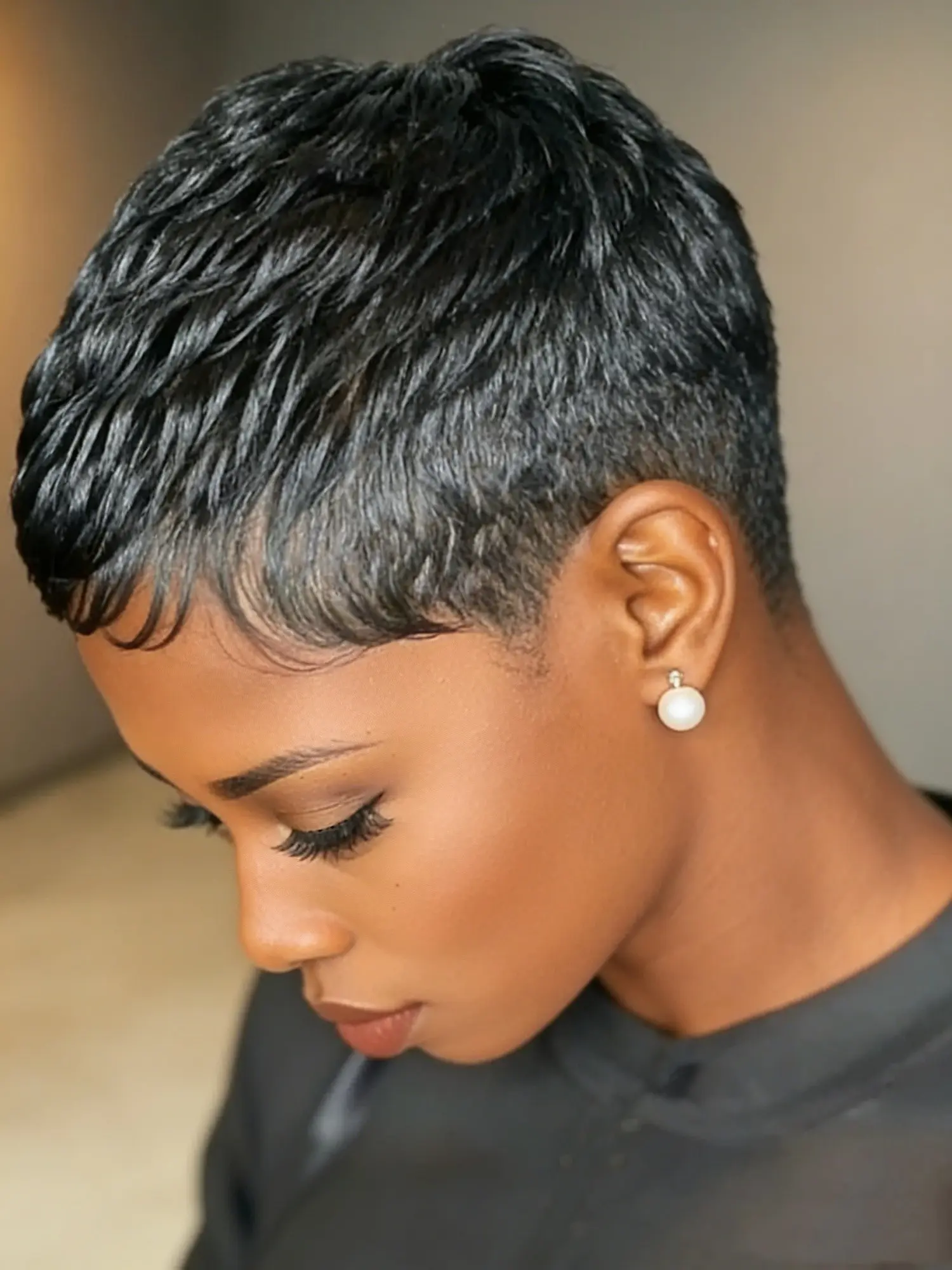 Fluffy Short Pixie Cut Wig Natural Look Lightweight Layered Bangs Daily Party Factory Fast Delivery Short Pixie Cut Brown Highlight  main image 2