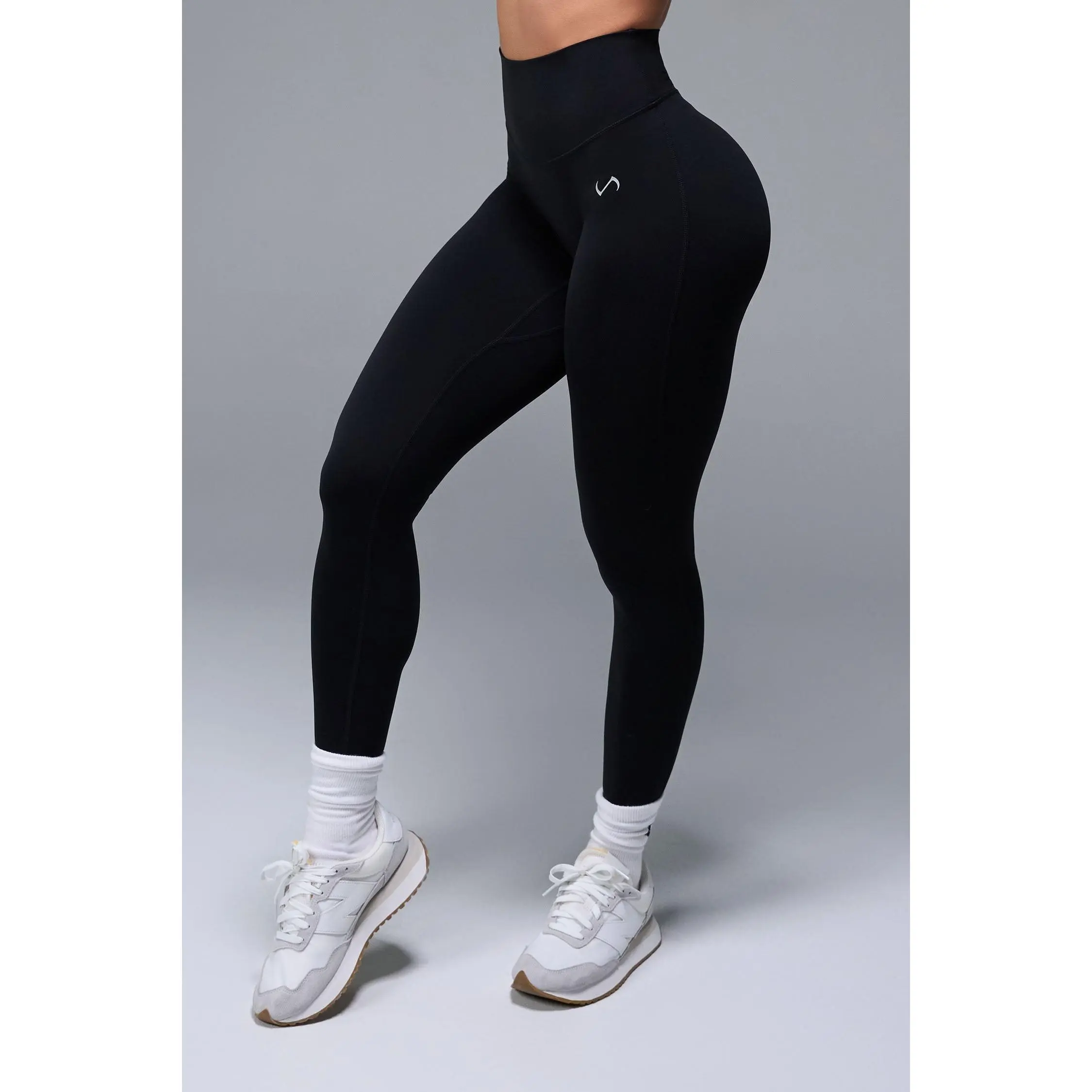 NeoCloud™ Secret Glute Seam Leggings NeoCloud™ Secret Glute Seam Leggings
