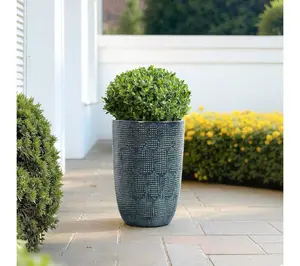 LuxenHome Ocean Grid Textured Ceramic Planter , 17" Tall Pot