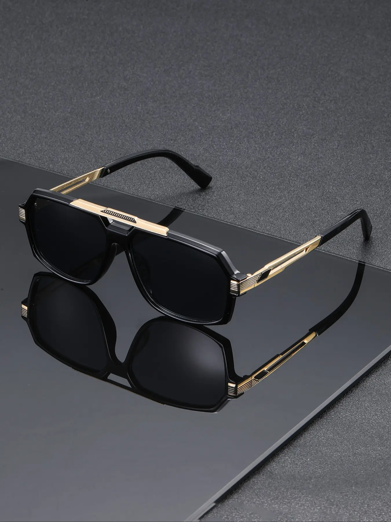 Men's Transparent Frame Aviator Eyeglasses, Classic Metal-Edged Design, Fashionable European Style Eyewear for Men, Trendy Beach Eyewear, Casual Style Eyewear
