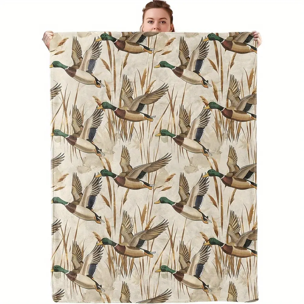 Luxurious Flying Mallard Ducks Flannel Throw Blanket - Soft Warm Blanket, Cozy Lightweight Nature-Inspired Wildlife Design, Machine Washable - Ideal for Bed, Couch - Perfect Gift for Nature Enthusiasts, Throw Blankets