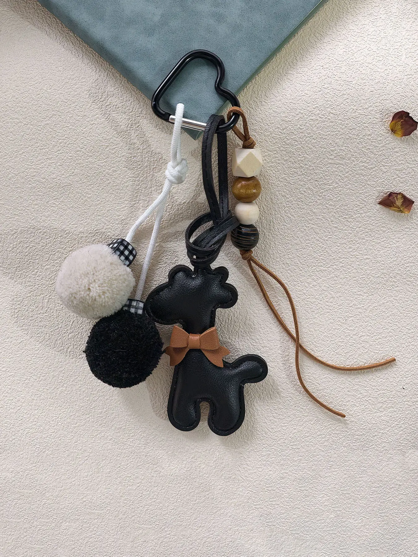 Animal Design Bag Charm Keychain, PU Giraffe Bag Accessory, Fashion Versatile, Perfect Small Gift, Stylish and Durable, Cute keychain, Cute Charms Keychain