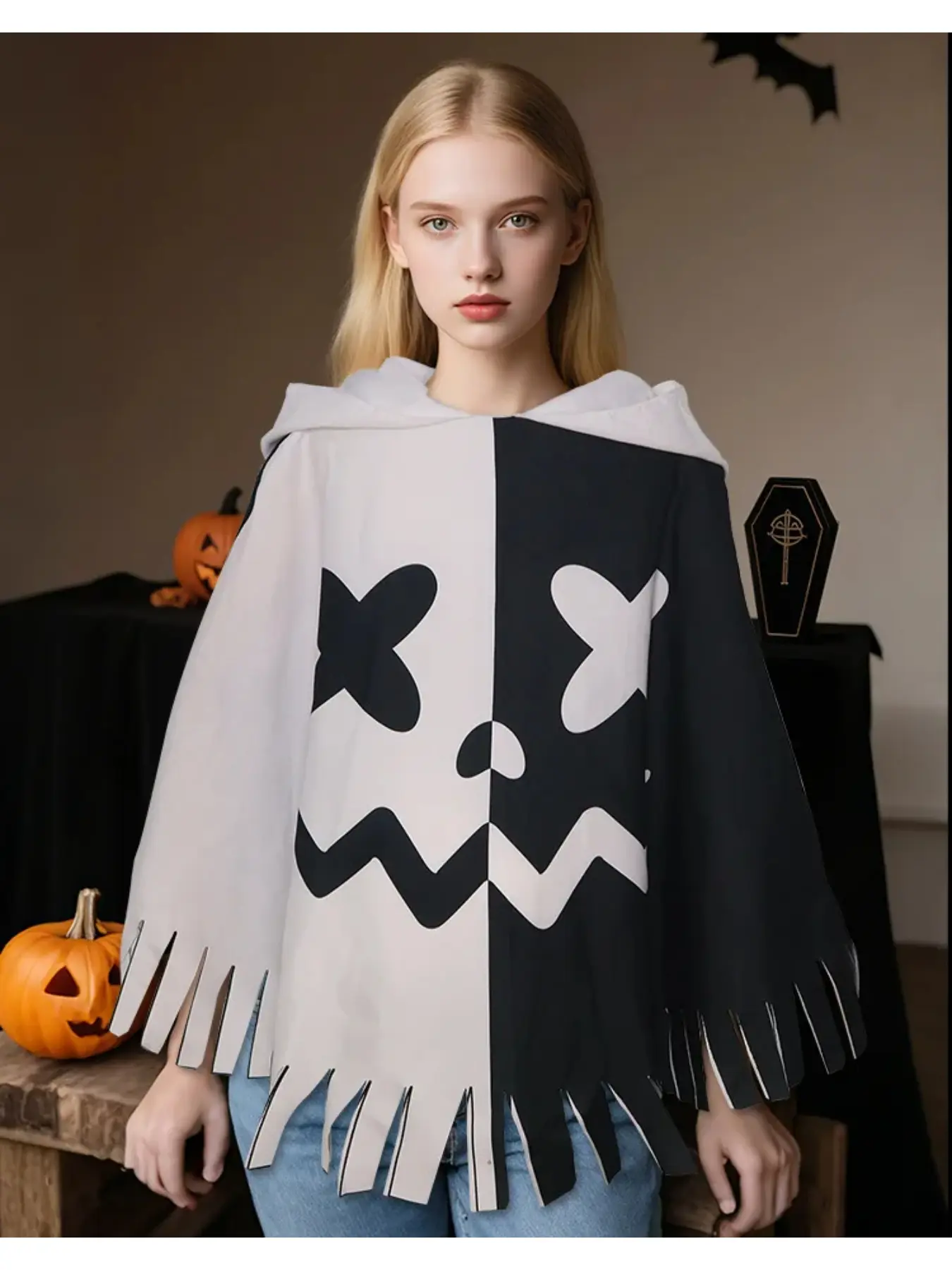Halloween costume essential black and white contrasting quirky ghost face cloak with fringe design, versatile cape for Halloween party cosplay/festive atmosphere dressing.