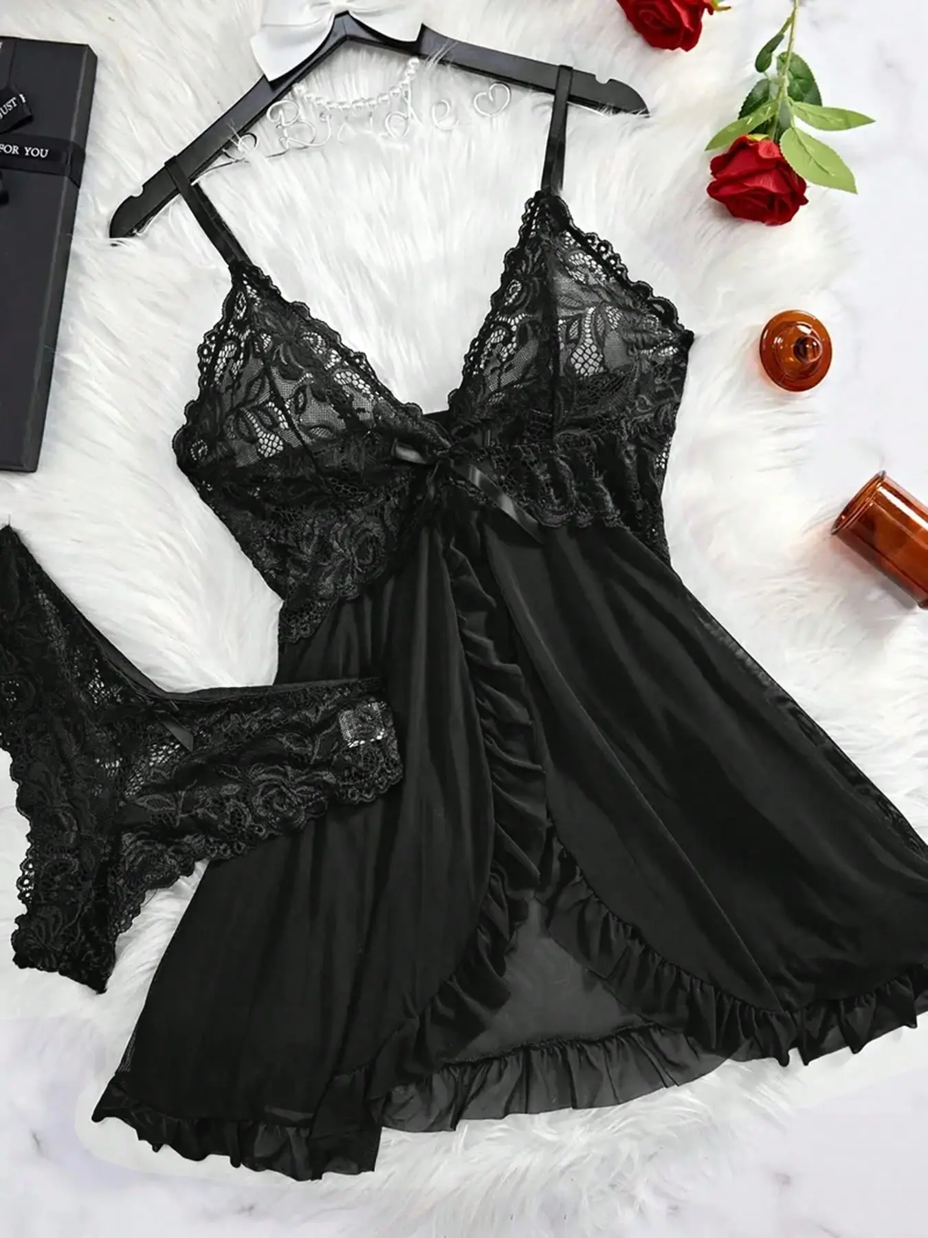 Women's 2-Piece Negligee Set - Comfortable V-Neck Floral Lace Sheer Cami Night Gown with Ruffle Trim, Sheer Panty with Bow Decor, 2 Piece Sets, Women's 2 Piece Set