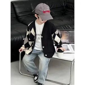 New Style Oversized Black And White Rhombus Knit Sweater Boys, Perfect And Autumn. Casual And Versatile Coat Suitable Outdoor Hiking. Select Size Based on Height, Appropriate Children Aged 3 And Older