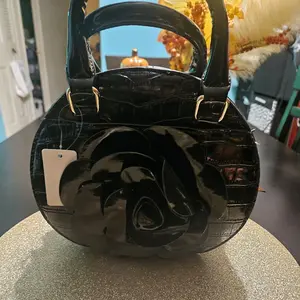Black Rose Pat and Leather Hand Back with Elegant Floral Design and Crocodile Texture for Stylish Outfits