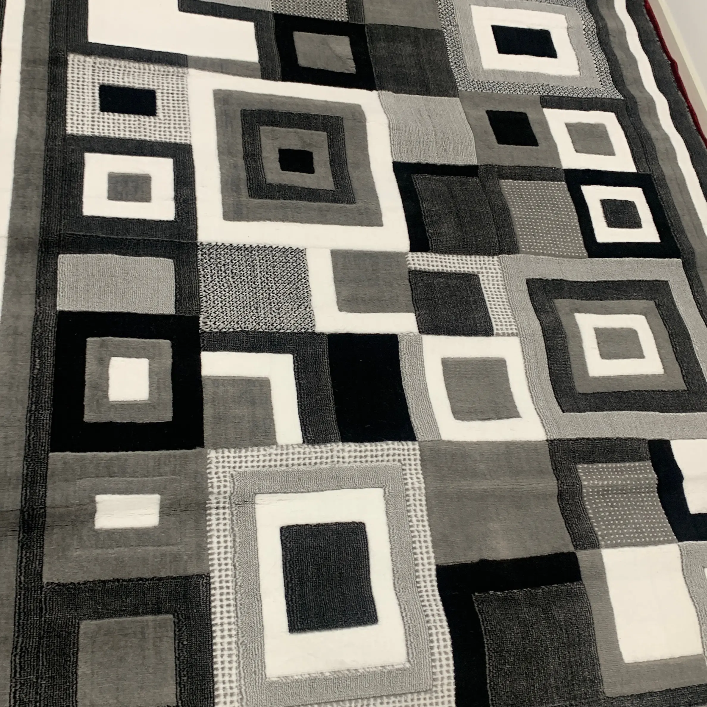 Royalty Turkish rug brand new 5x8 ft