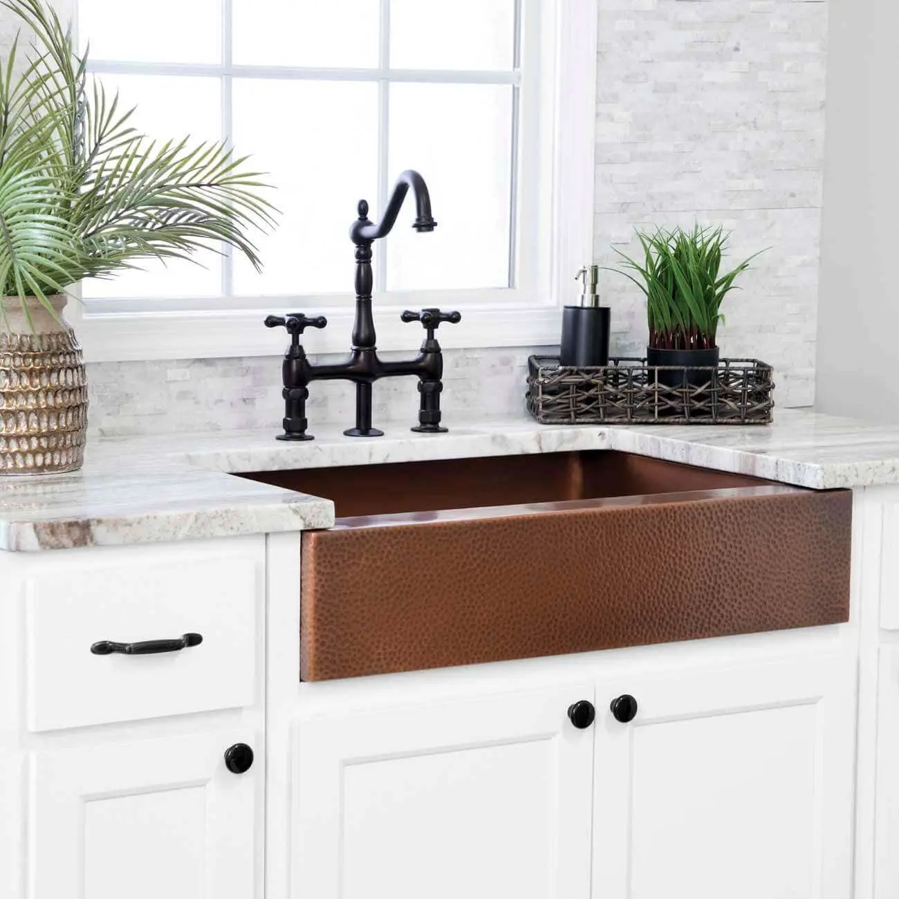 30-Inch Recycled Copper Retro Fit Single Bowl Apron Farmhouse Sink - Patina-Friendly, Easy to Clean, Simple Installation, Low-Maintenance Kitchen Fixture
