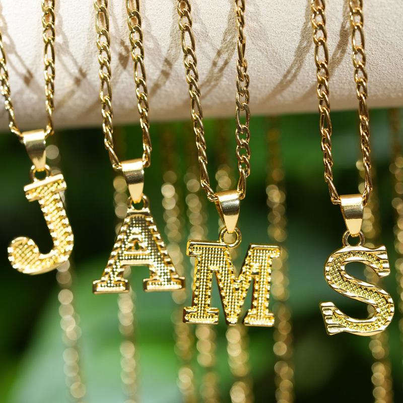Charm Trendy 18K Gold Plated Initial Necklace for Women and Men,26 Letter Capital Monogram Pendant Necklace, Personalized Simple Elegant Jewelry ,Ideal Gift for Girlfriend on Birthday/Valentine's Day/Anniversary/Everyday,Exquisite Daily Outfit Decor