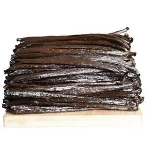 Organic Madagascar Vanilla Beans. Whole Grade A Vanilla Pods for Vanilla Extract and Baking Fresh Bourbon beans for cooking 4-6inches in length Premium grade . Imported from Madagascar