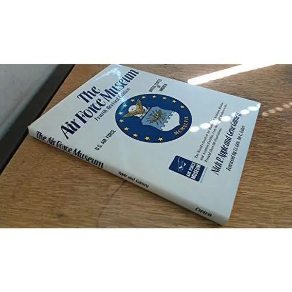 USED-Air Force Museum New Updated 4 by Crown (Hardcover)