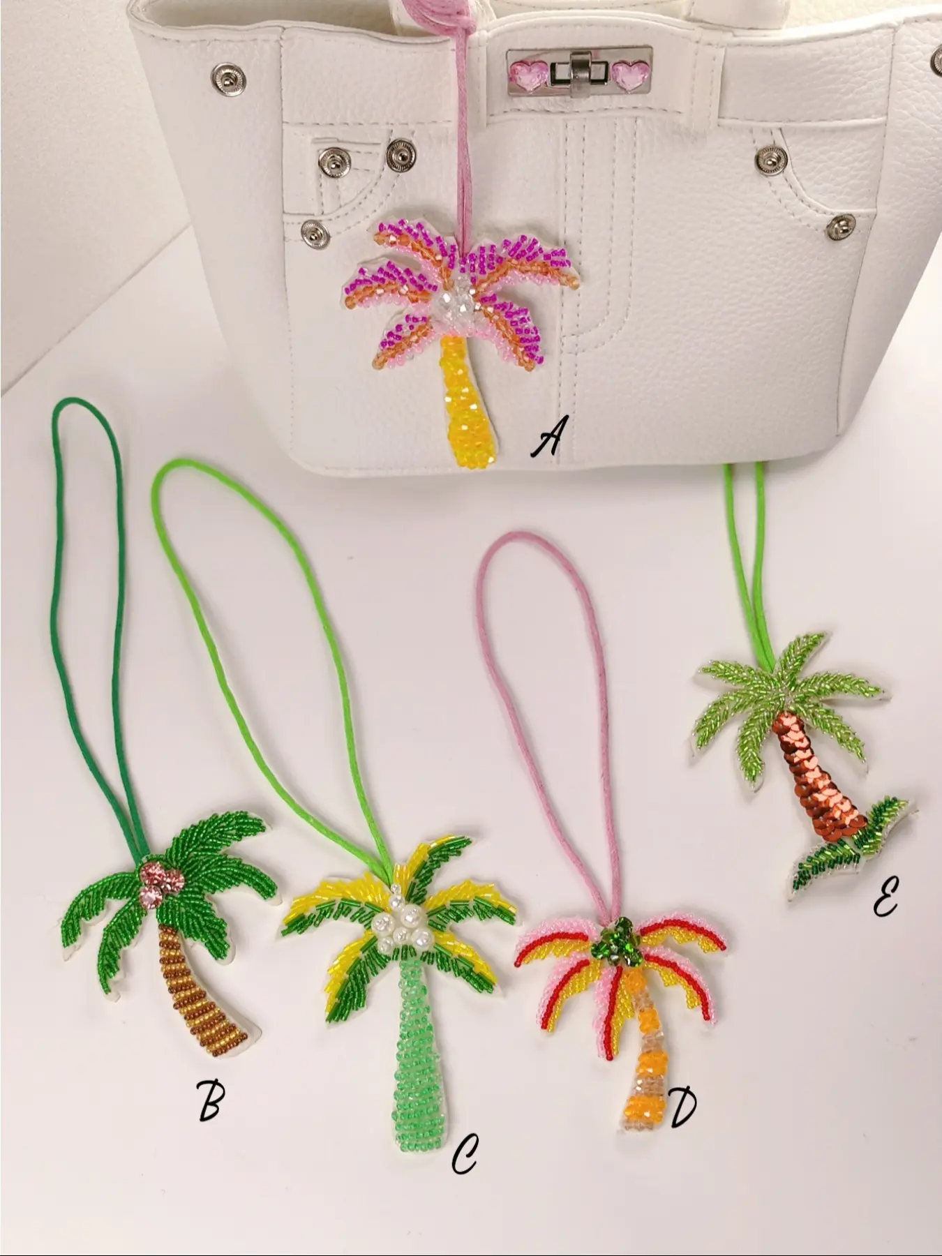 Coconut Tree Sparkly Bag Charm with Fruits and Beads, Purse Charm, Symbolic Keychain Gift, Perfect for Bags, Cars, Small Gifts, Durable Design, Purse Accessories Charm, Bag Accessories Charms
