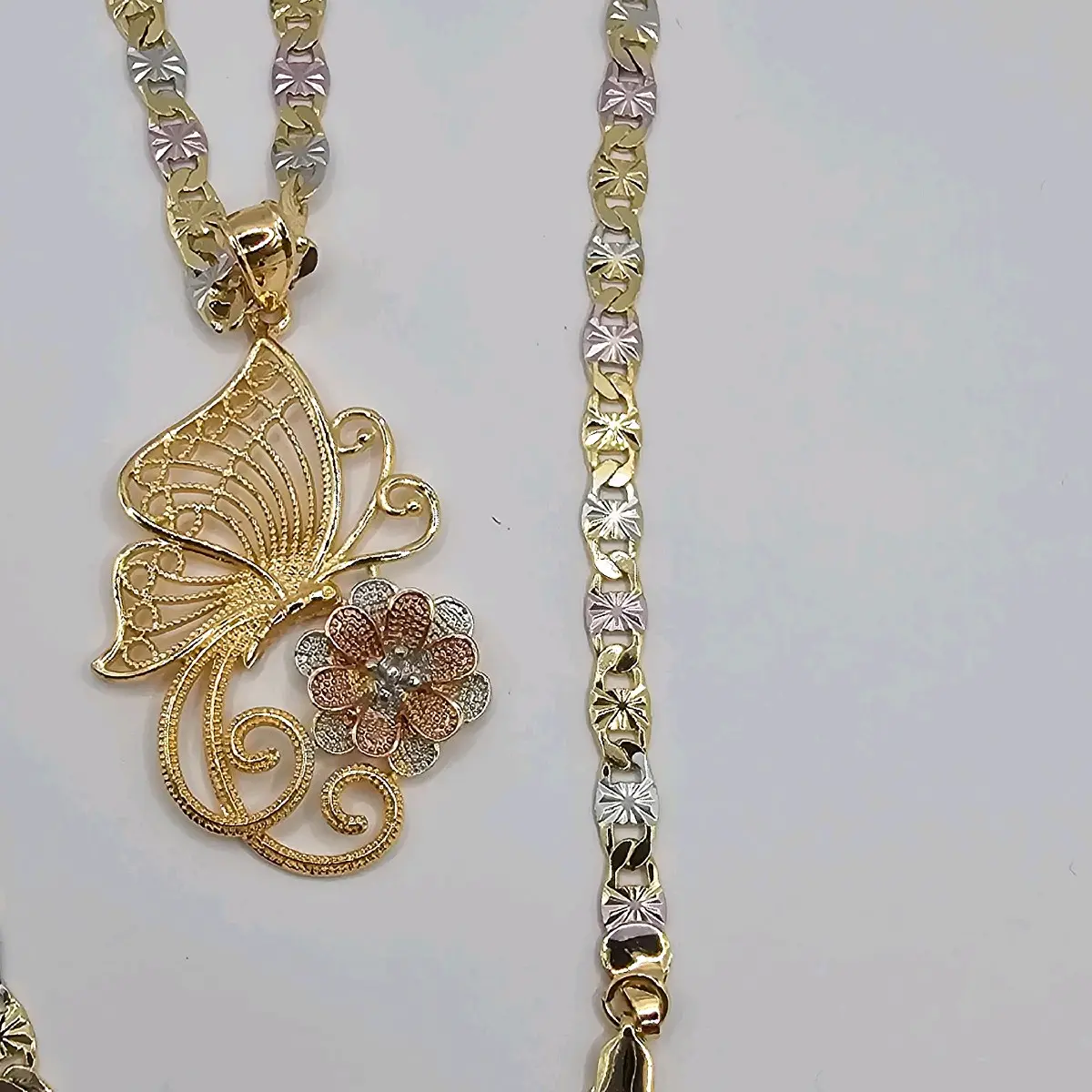 BUTTERFLY & flower necklace pink color  three colors chain fashion style  Gold-plated 24"inches