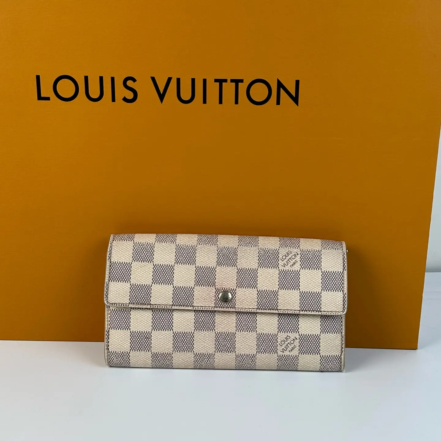 Pre-owned Louis Vuitton Damier Azur Sarah Wallet CC0087