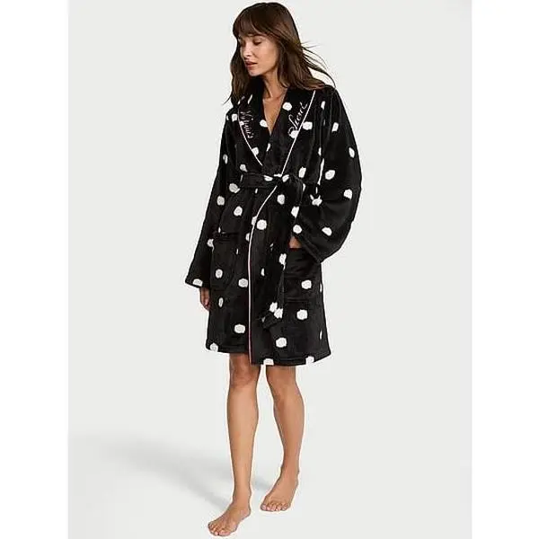 Victoria's Secret Cozy Plush Short Robe Victoria's Secret Cozy Plush Short Robe
