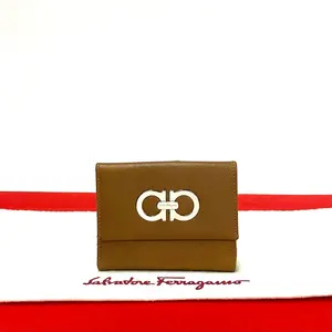 Pre-owned SALVATORE FERRAGAMO Calfskin Small Leather Goods Gancini Leather Wallet