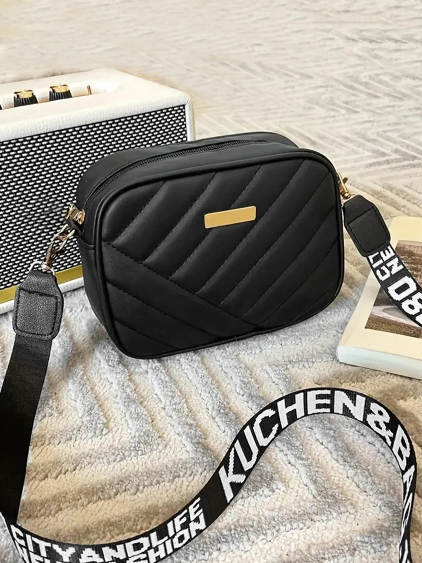 Summer 2025 Square Letter Strap Quilted Crossbody Bag, Matching Shoulder Bag for School & Work, Classic Metal Label Decorative Zipper Wallets Back To